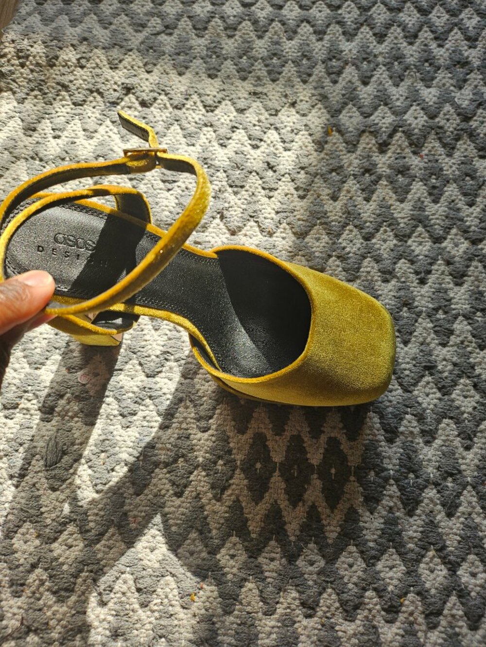 ASOS GOLD BALLERINA TOE PLATFORM CHUNKY HEEL - Picture 2 of 3